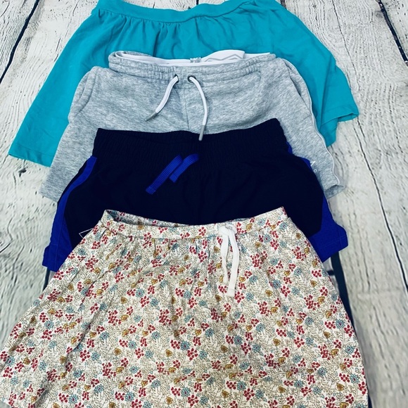 Under Armour Other - Girls 7/8 short/skirt bundle 4pc